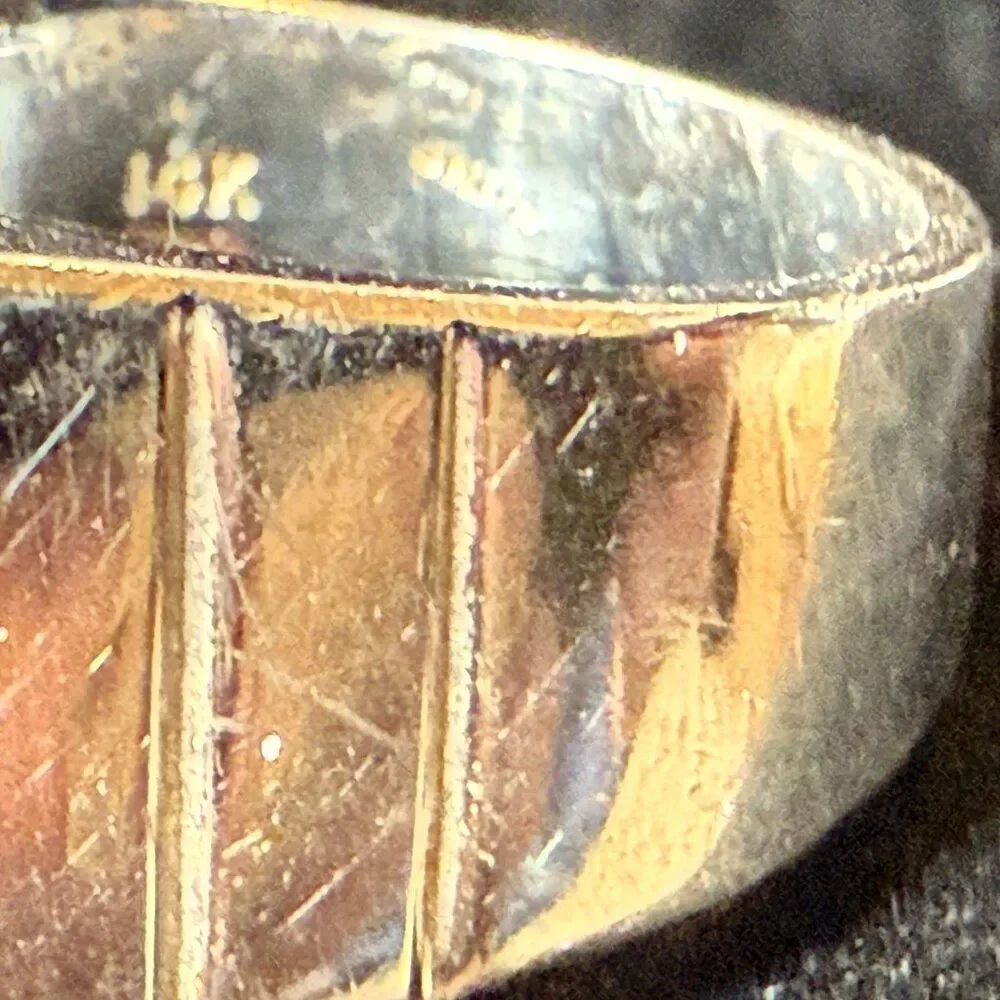 14K Yellow Gold Diamond 1.80ct Men's Dome Ring Size 9 with $100 Poker Chip